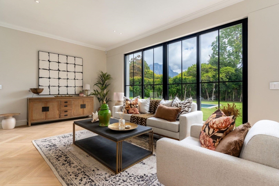 5 Bedroom Property for Sale in Constantia Western Cape